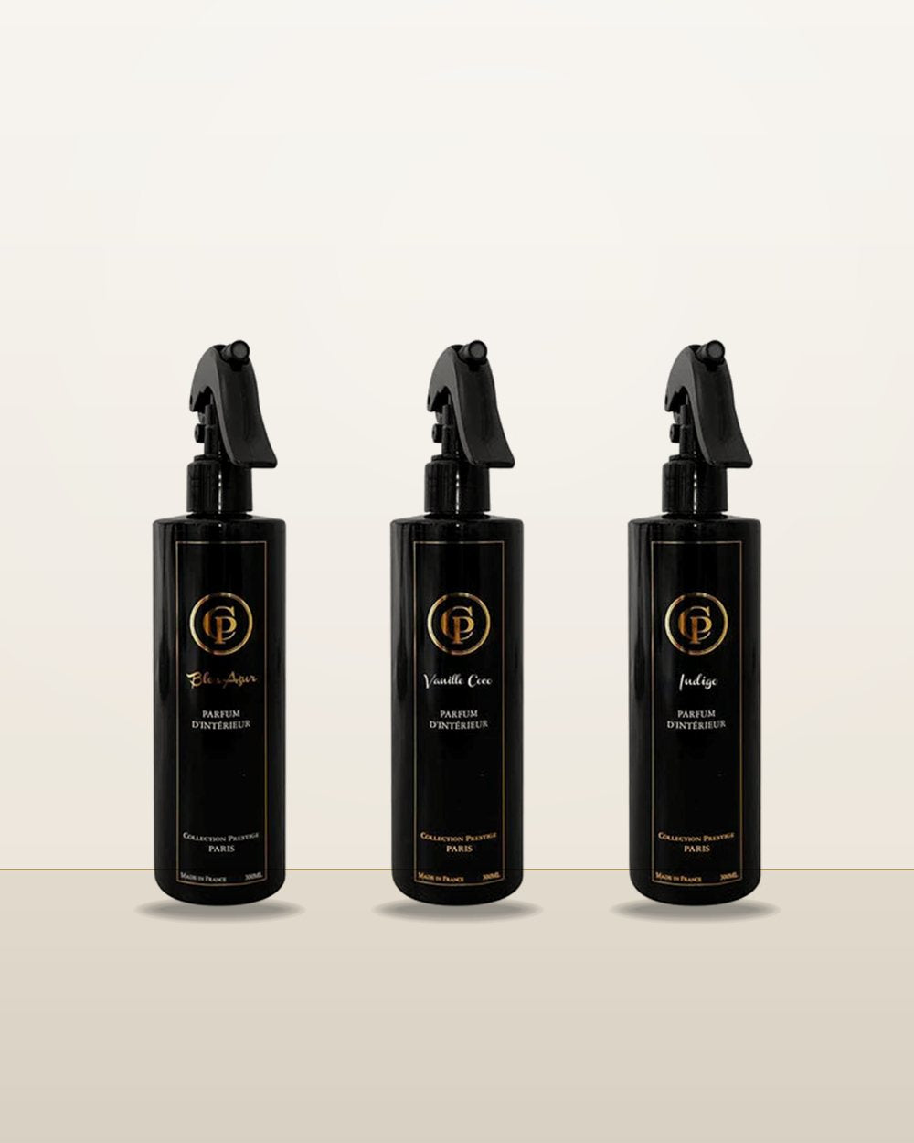 Drie roomsprays van 300 ml – Blue Azur, Vanille Coco en Indigo – op een lichte achtergrond